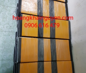 Đệm cao su chống va nhà bè